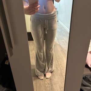 Cozy Gray Aerie Sweats 🩶
